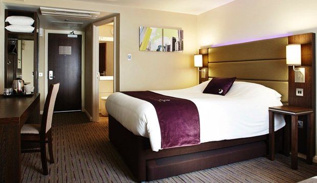 Premier Inn Kettering Bagian luar foto